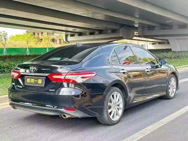 广州22年丰田凯美瑞5