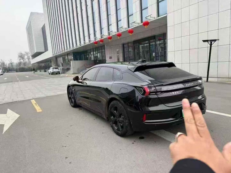 济南23年极氪汽车0015