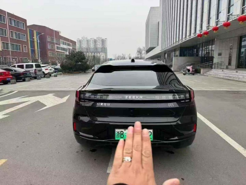 济南23年极氪汽车0019