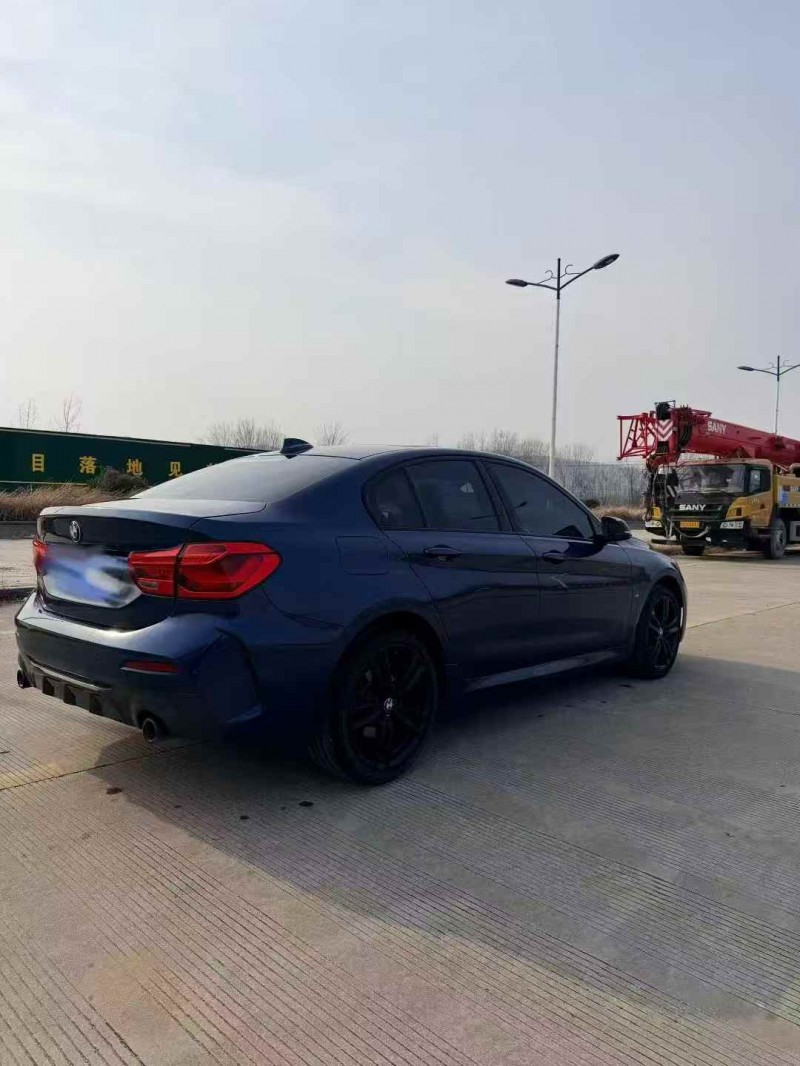 济南21年宝马1系7