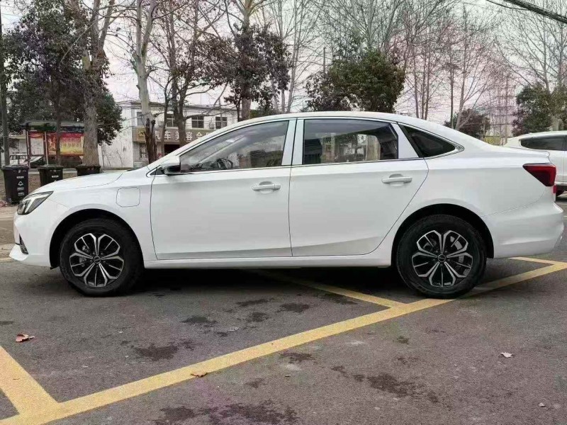 济宁26年荣威i62