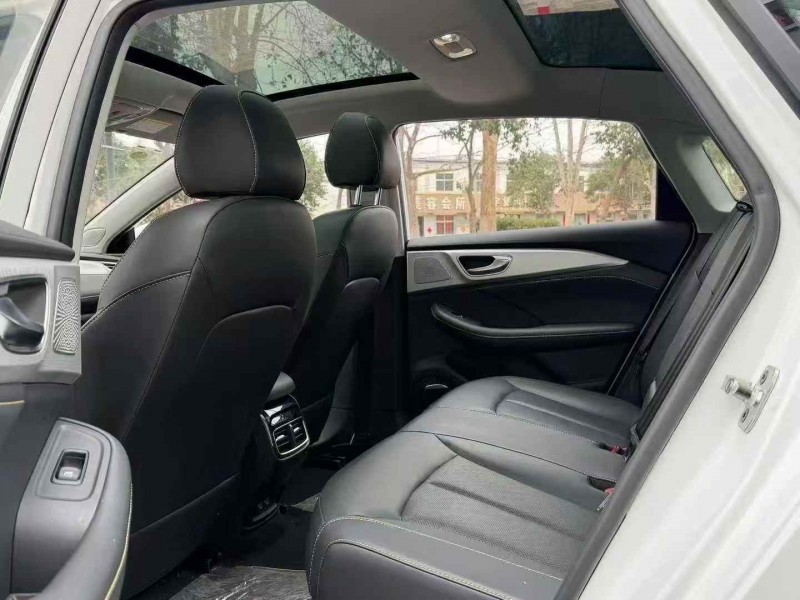 济宁26年荣威i64