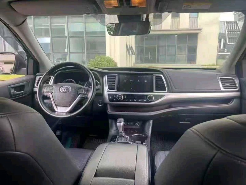 枣庄19年丰田汉兰达4