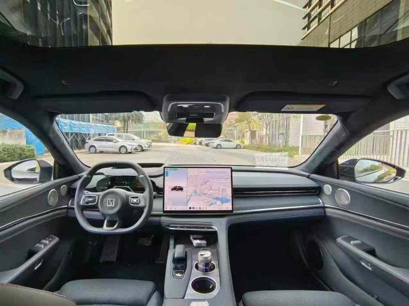 佛山25年极氪汽车0014