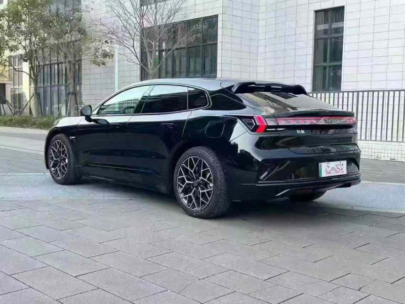 佛山25年极氪汽车0017