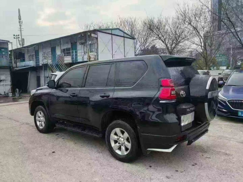 邵阳17年丰田普拉多7