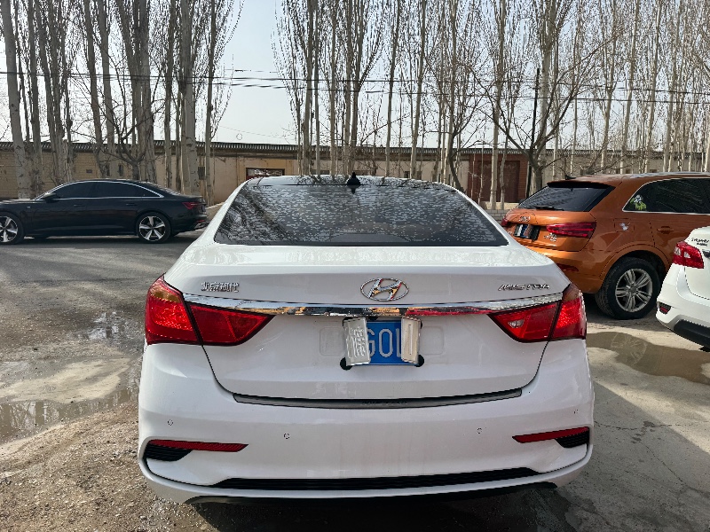 阿克苏19年现代名图4