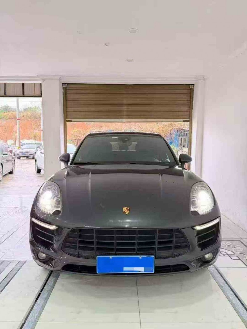 衡阳17年保时捷Macan1