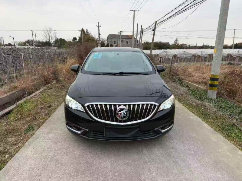 湖州15年别克威朗1