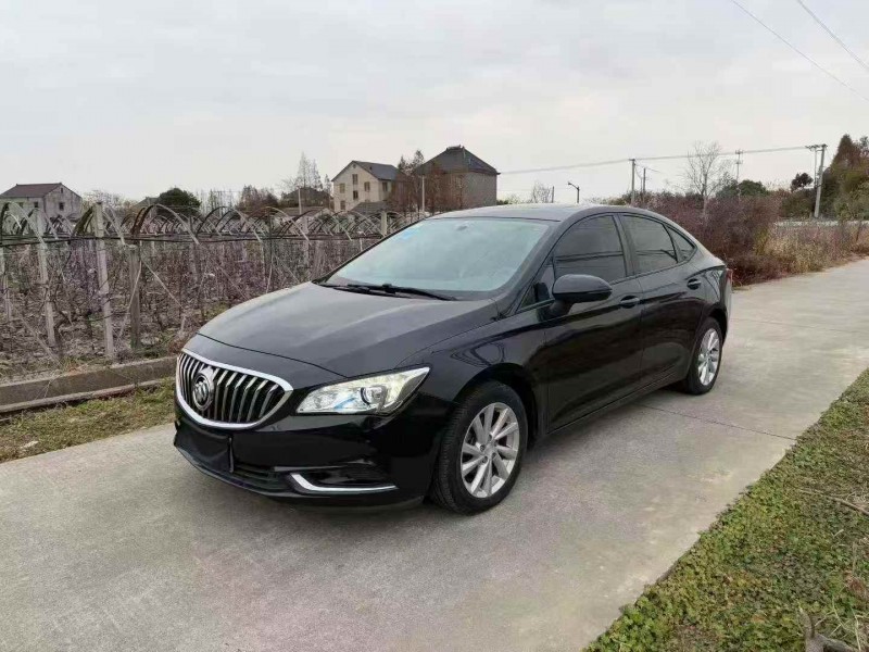 湖州15年别克威朗3