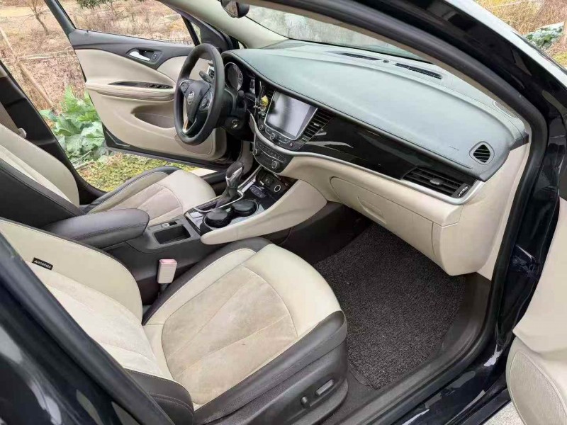 湖州15年别克威朗6