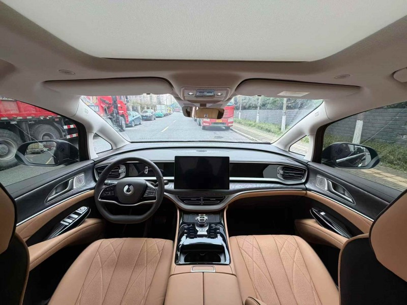 淮南25年腾势D94