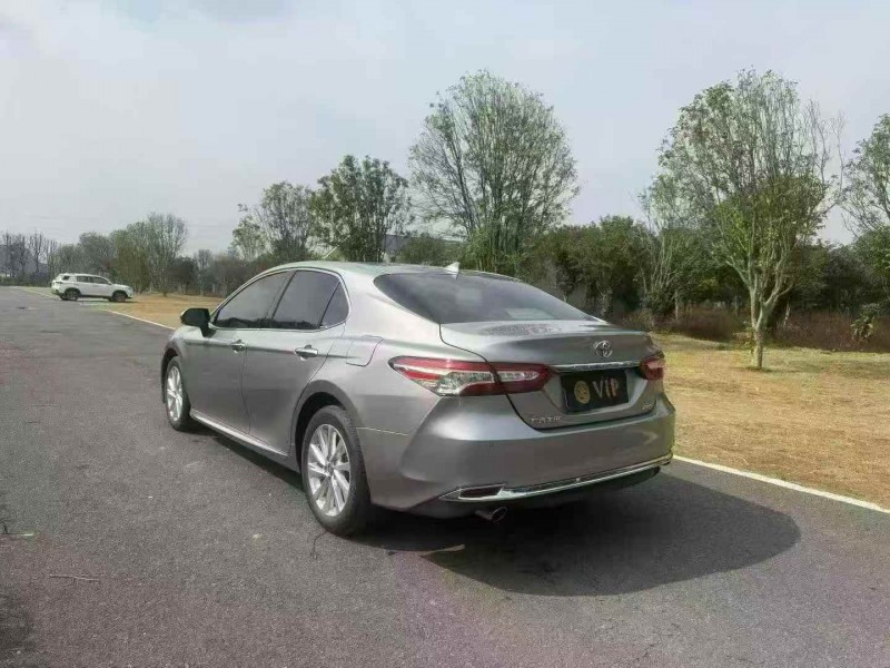 苏州23年丰田凯美瑞7