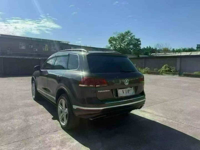 遵义17年大众途锐8