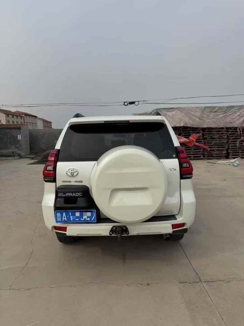 枣庄18年丰田普拉多9
