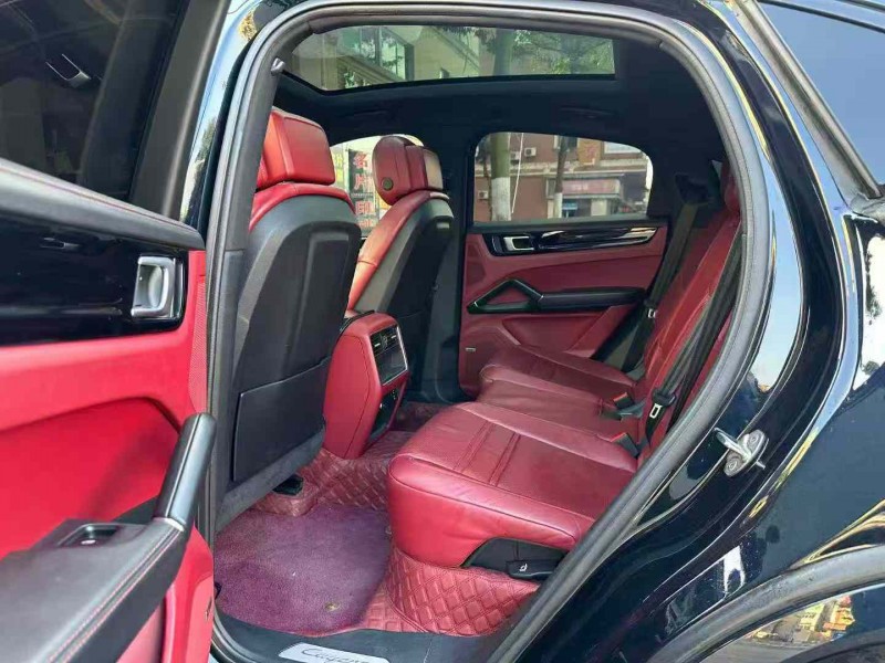 汕头22年保时捷卡宴4