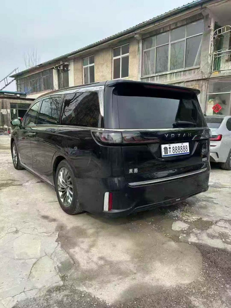 菏泽25年岚图汽车梦想家7