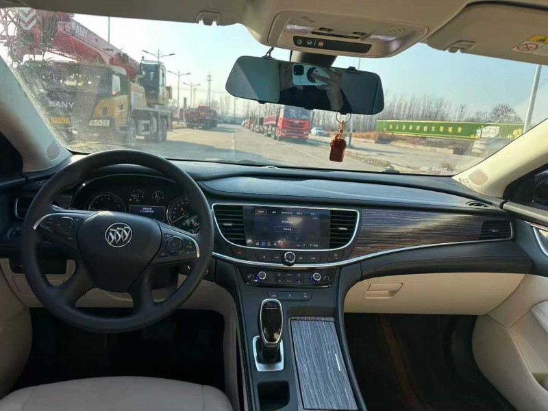 枣庄20年别克君越4