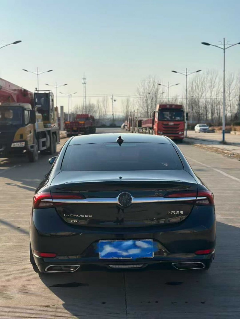 枣庄20年别克君越9