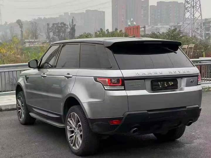 重庆16年路虎揽胜运动7