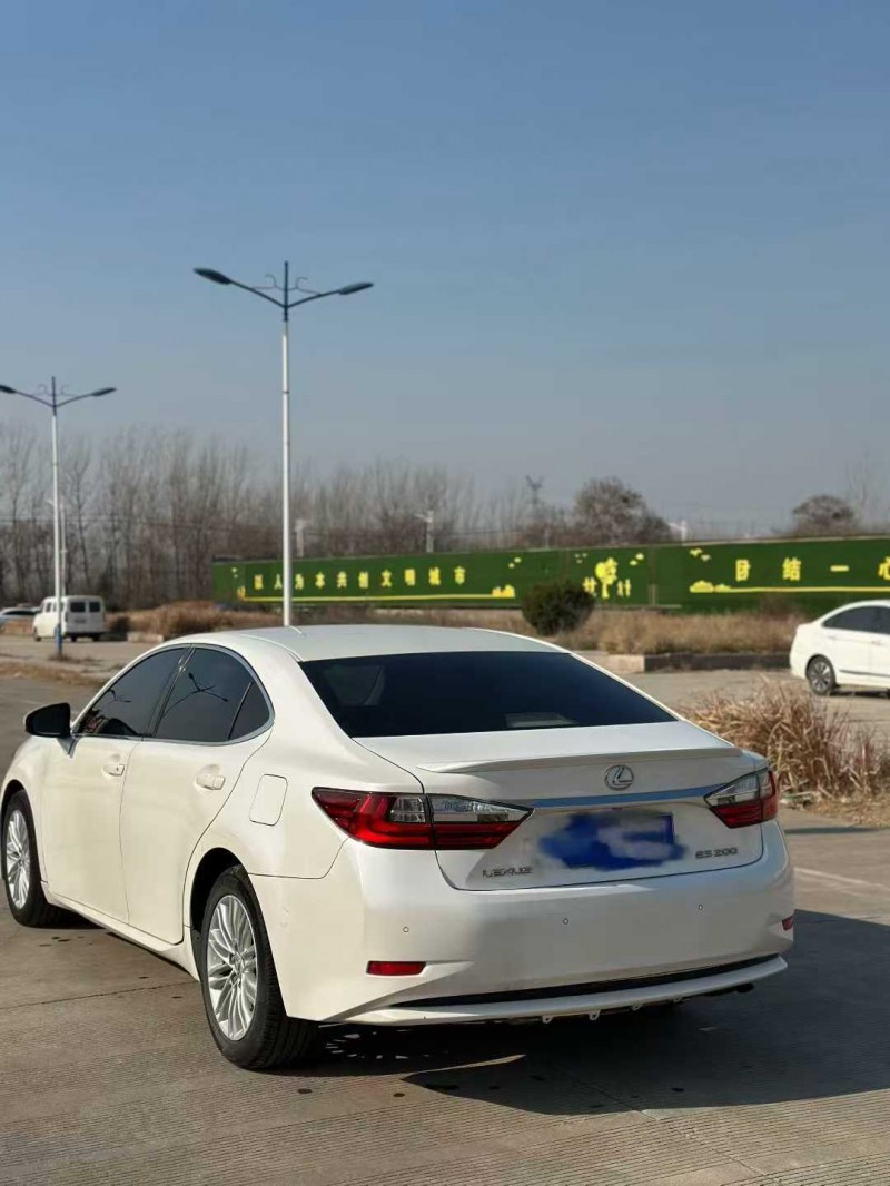 枣庄18年雷克萨斯ES8