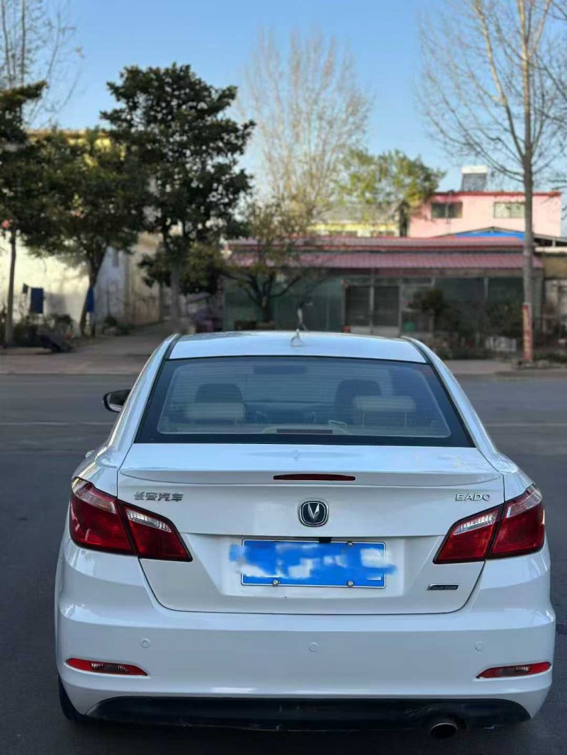 棗莊17年長安汽車逸動9