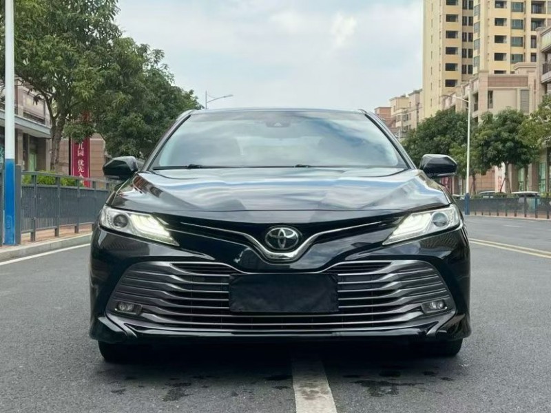 汕头19年丰田凯美瑞1