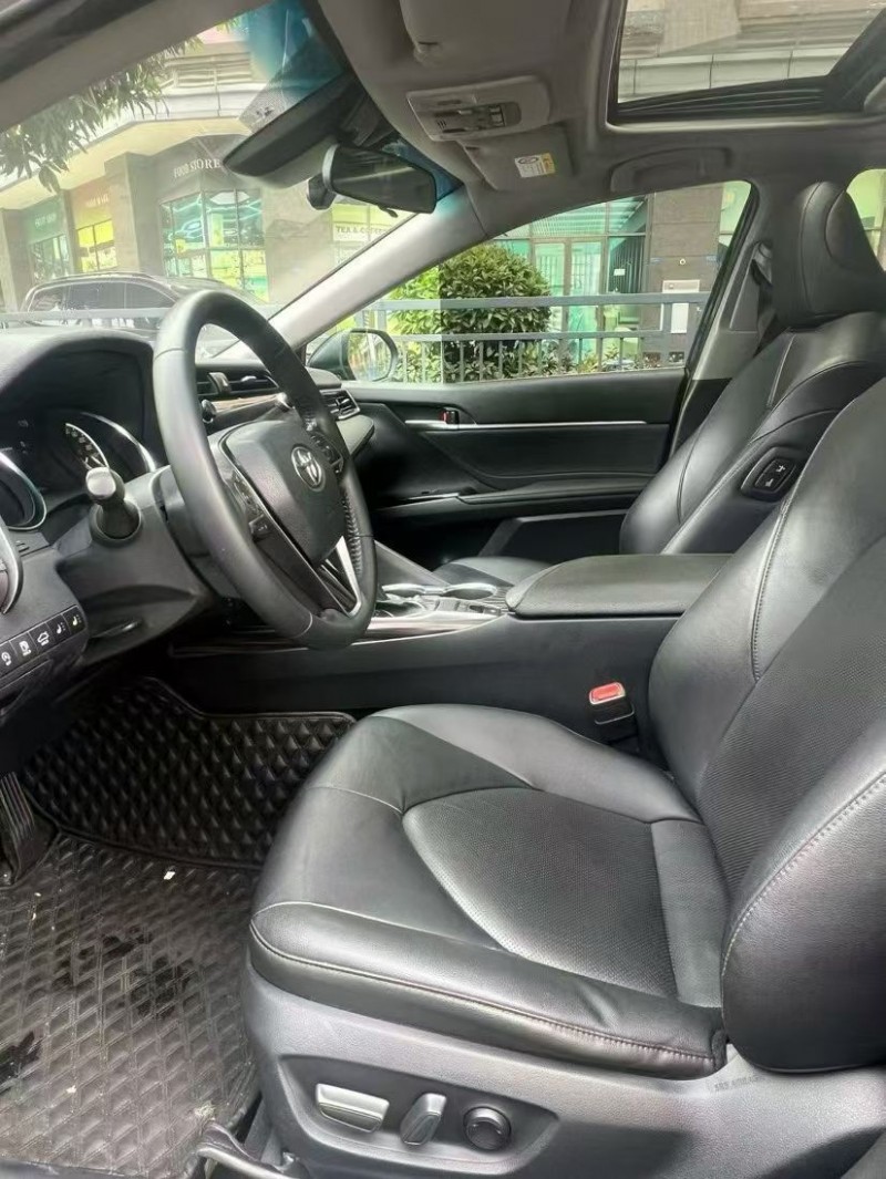 汕头19年丰田凯美瑞4