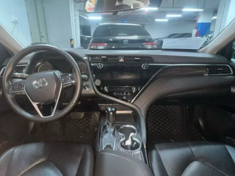 汕头19年丰田凯美瑞5