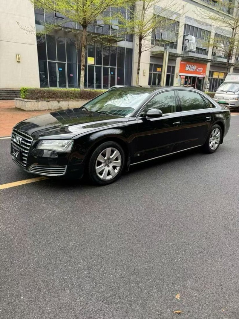 珠海13年奥迪A8L3