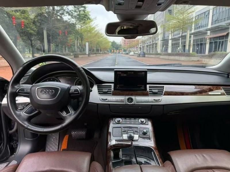 珠海13年奥迪A8L4