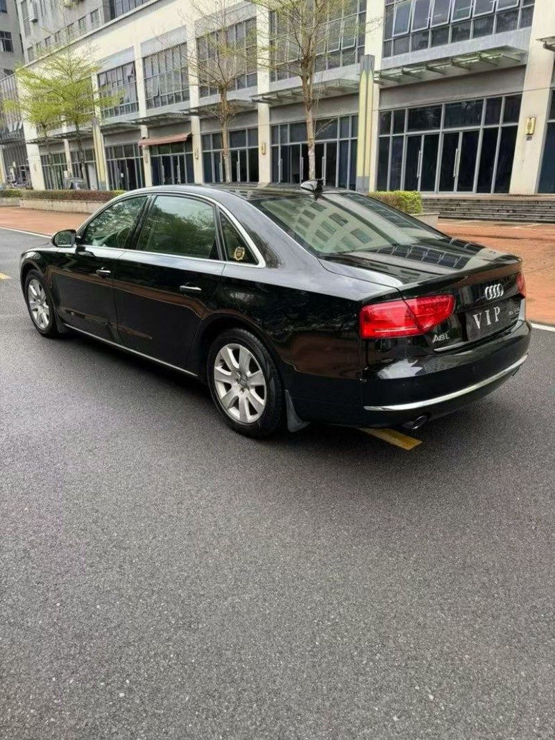 珠海13年奥迪A8L8