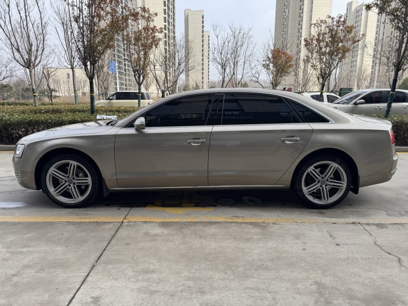 濟寧12年奧迪A8L7