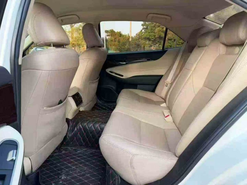 佛山19年丰田皇冠7