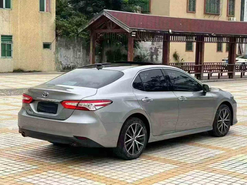 珠海23年丰田凯美瑞8