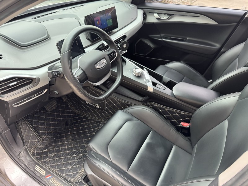 济宁24年吉利几何5