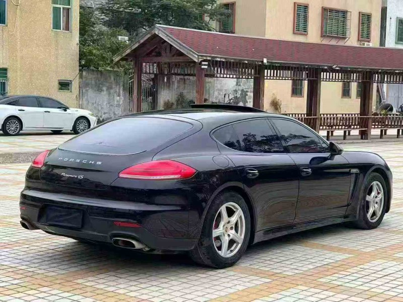 深圳14年保时捷帕拉梅拉9