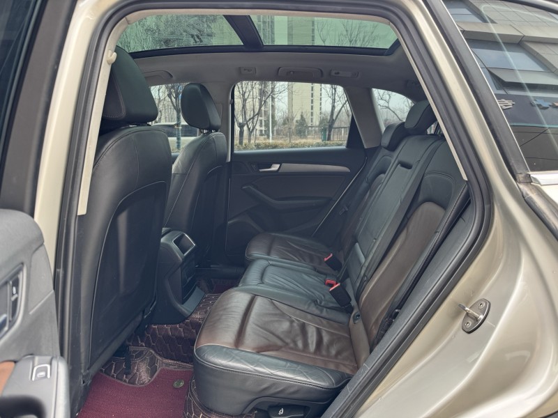 济宁17年奥迪Q56