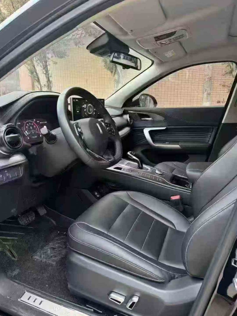 深圳21年长城汽车魏牌6