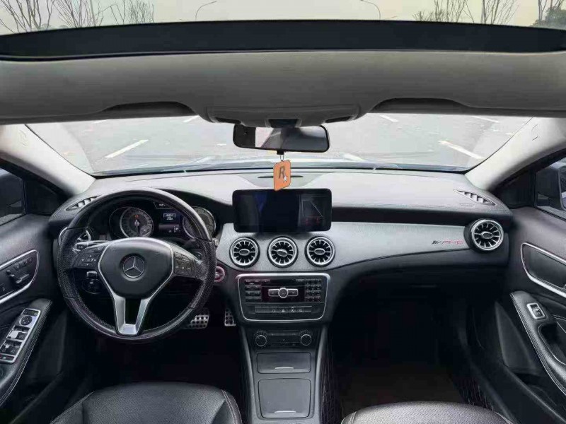 张家界15年奔驰GLA4