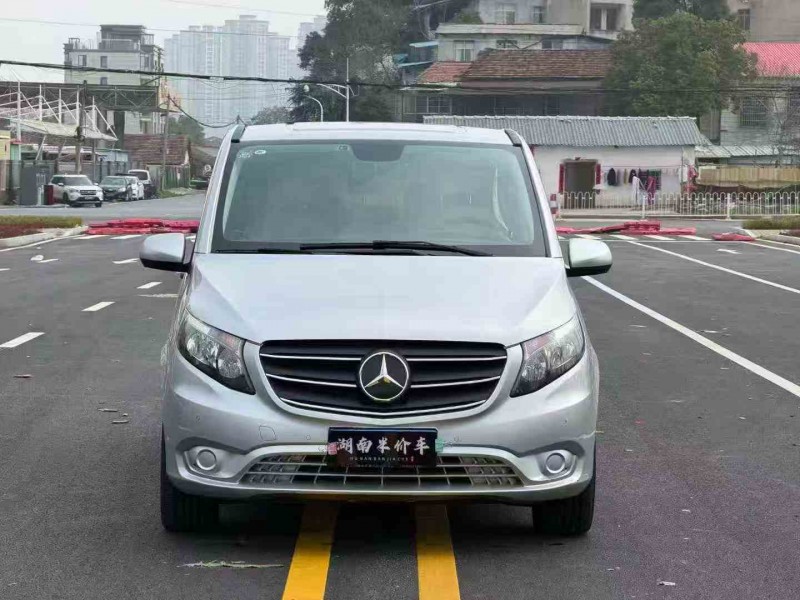 衡阳22年奔驰威霆1