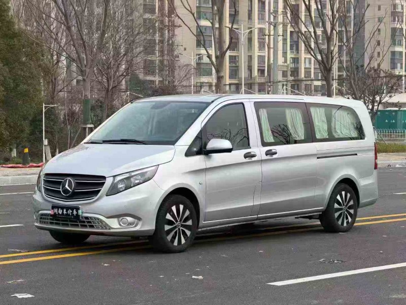 衡阳22年奔驰威霆3