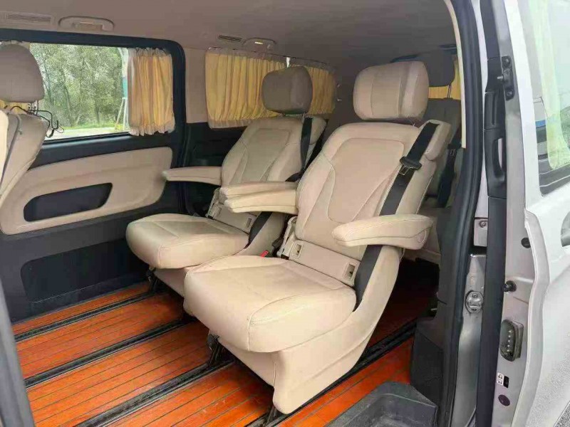 衡阳22年奔驰威霆4