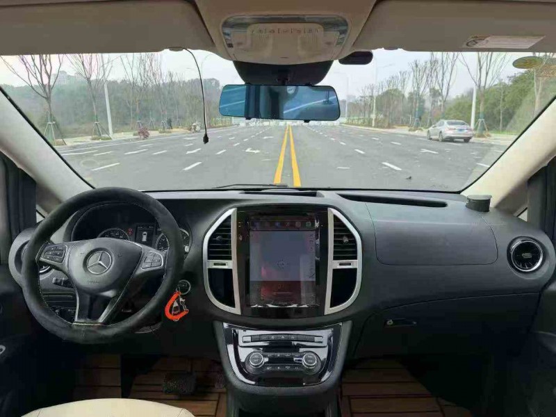 衡阳22年奔驰威霆5