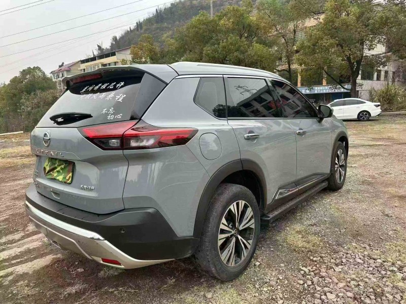 衡阳21年日产奇骏7