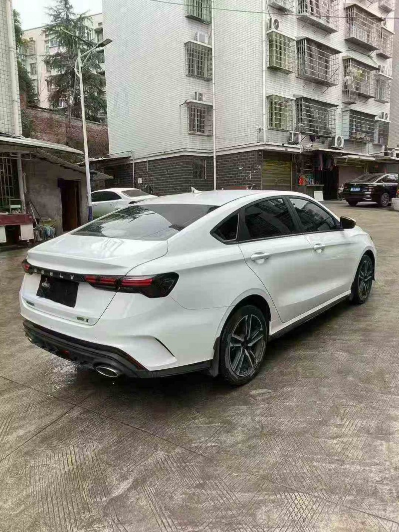 常德24年吉利缤瑞7