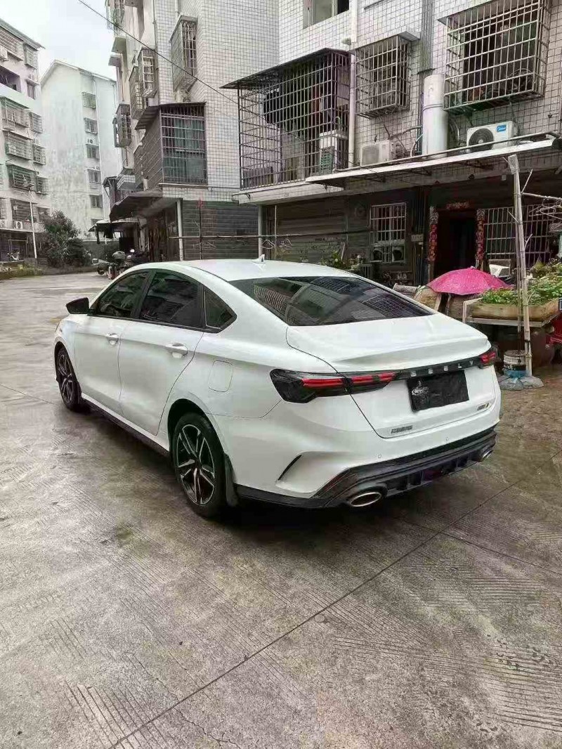 常德24年吉利缤瑞8