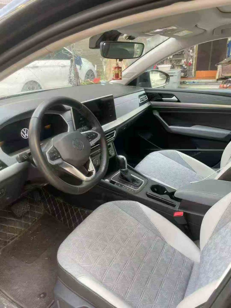 常德23年大众朗逸4