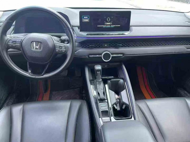 鄭州24年本田雅閣8