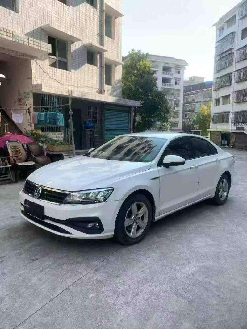 张家界22年大众凌渡3